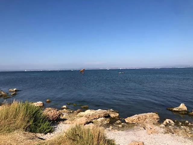 T3 Avec Grande Terrasse Et Jardin Sur Les Hauteurs De Martigues